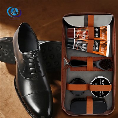 Deluxe Shoe Tlhokomelo Kit
